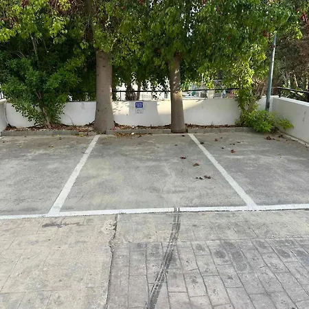 Apartment Majestic Gardens 10 Minutes From Larnaka Airport Tersephanou