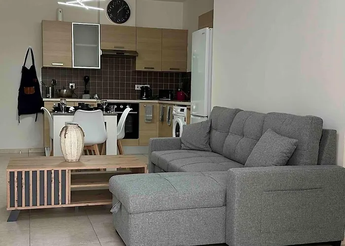 Majestic Gardens 10 Minutes From Larnaka Airport * Tersephanou