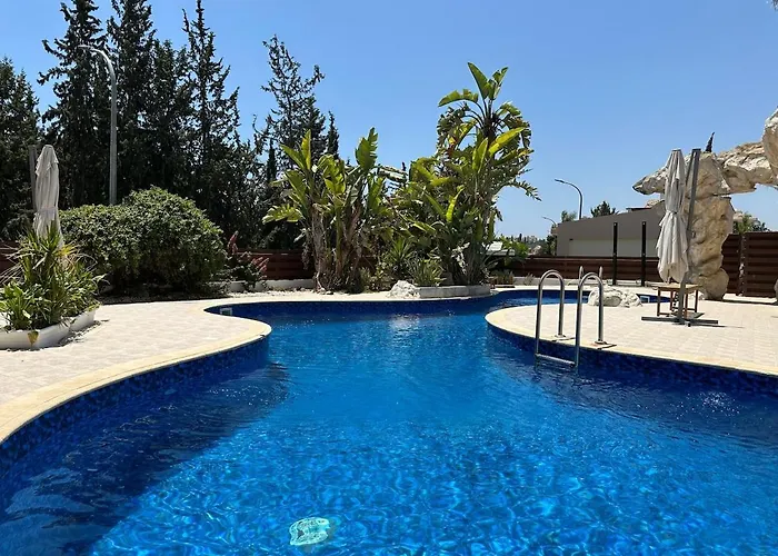 Appartement Majestic Gardens 10 Minutes From Airport Tersephanou