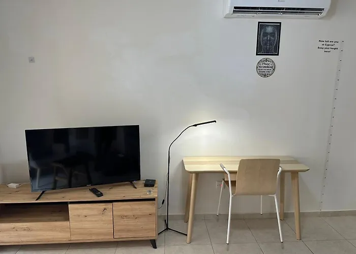 Majestic Gardens 10 Minutes From Airport Tersephanou