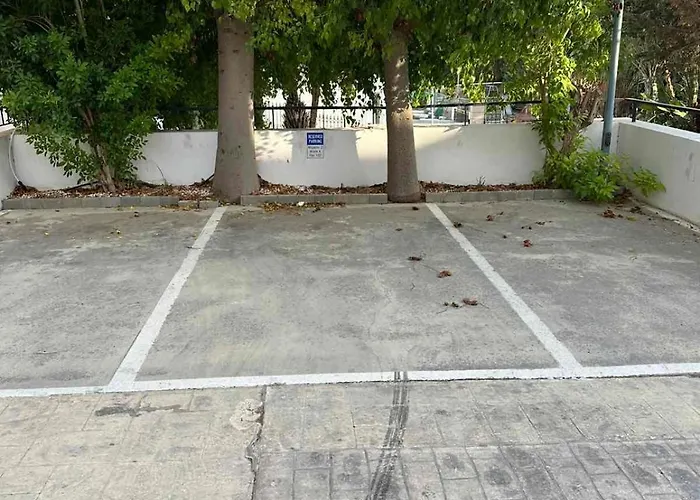 Appartement Majestic Gardens 10 Minutes From Airport Tersephanou