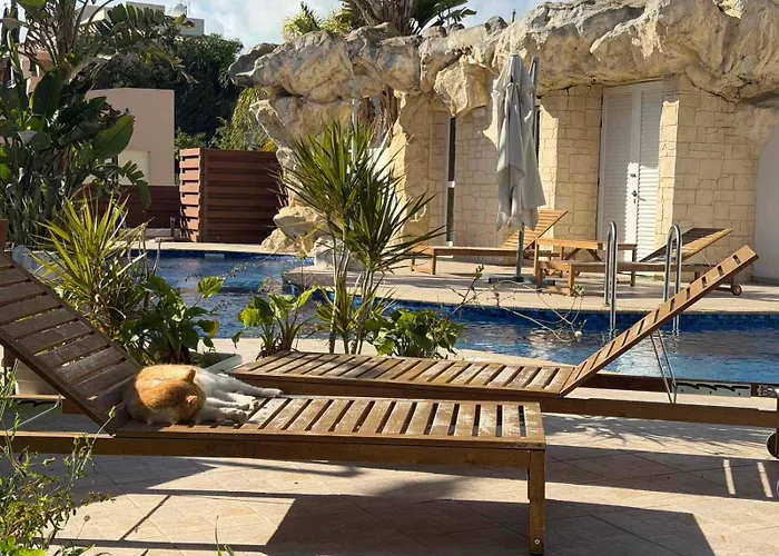 Majestic Gardens 10 Minutes From Larnaka Airport Tersephanou