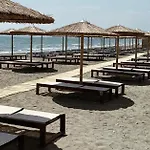 Majestic Gardens 10 Minutes From Larnaka Airport شقة ترسيفانو