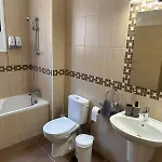 Majestic Gardens 10 Minutes From Larnaka Airport アパート Tersephanou
