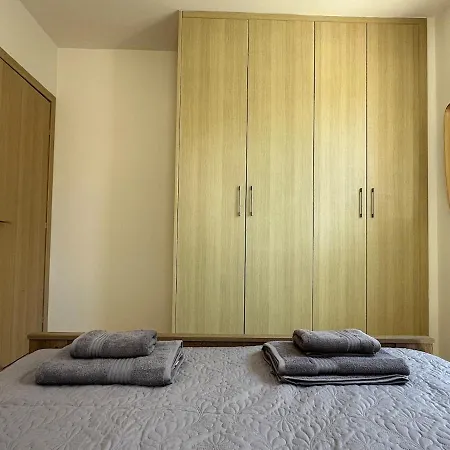 Majestic Gardens 10 Minutes From Airport * Ларнака