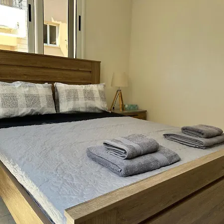 Majestic Gardens 10 Minutes From Airport Апартаменты