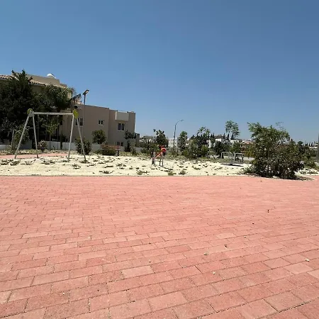 Apartamento Majestic Gardens 10 Minutes From Larnaka Airport *