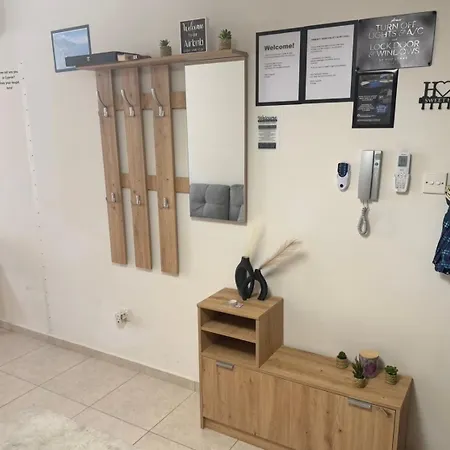 شقة Majestic Gardens 10 Minutes From Larnaka Airport ترسيفانو