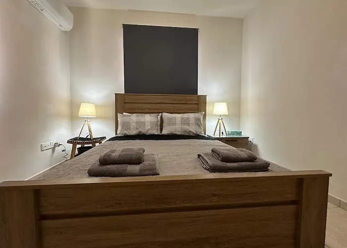 Majestic Gardens 10 Minutes From Larnaka Airport アパート Tersephanou