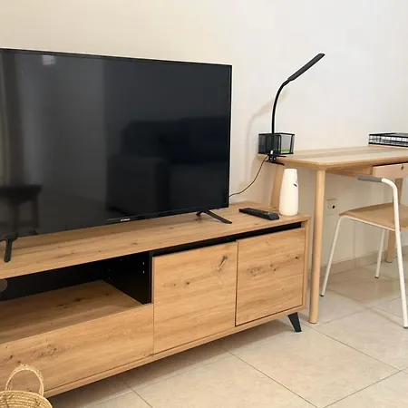 Majestic Gardens 10 Minutes From Larnaka Airport