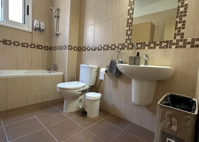 Appartement Majestic Gardens 10 Minutes From Larnaka Airport *