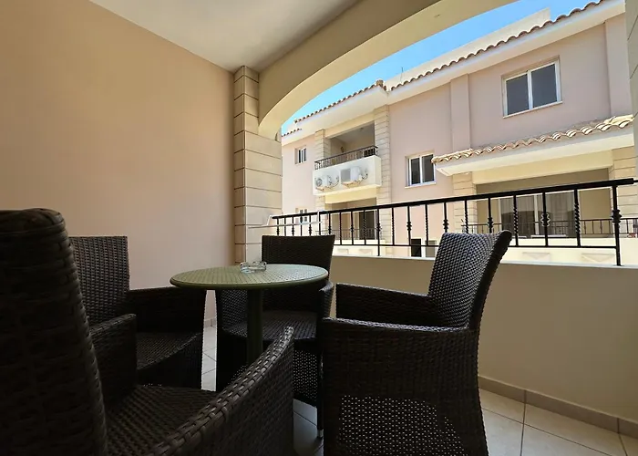 Majestic Gardens 10 Minutes From Larnaka Airport Tersephanou