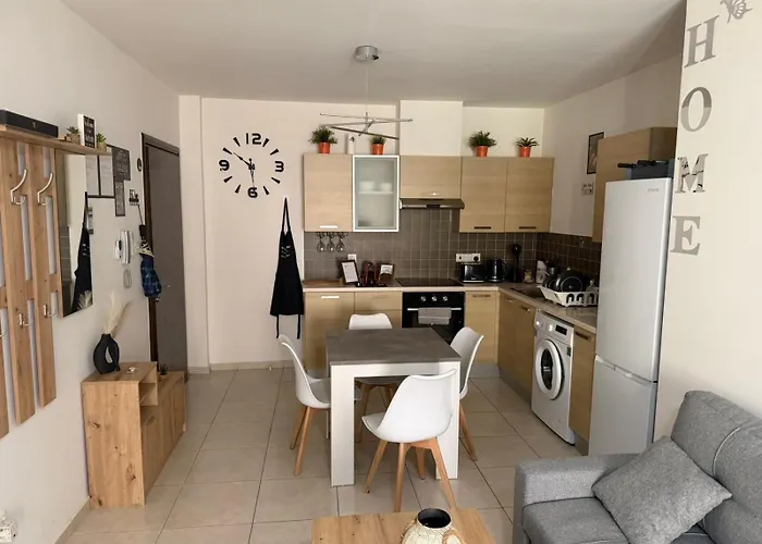 Appartement Majestic Gardens 10 Minutes From Larnaka Airport