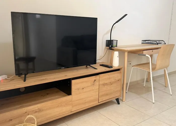 Majestic Gardens 10 Minutes From Larnaka Airport